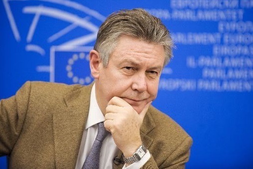 114.000 dollar staalgeld voor Karel De Gucht